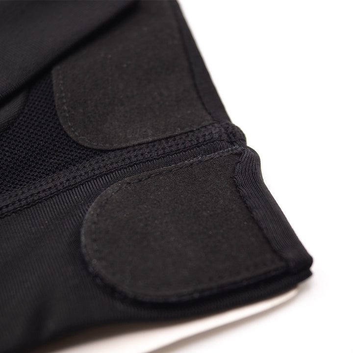 J. Parker Fingerless Billardhandschuh mit Anti-Rutsch-Pads und Klettverschluss im Detail